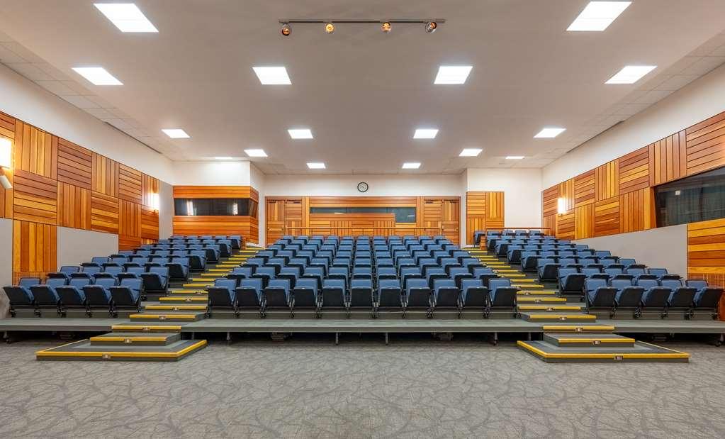 Dev Hotel And Conference Centre Cornwall Facilities photo